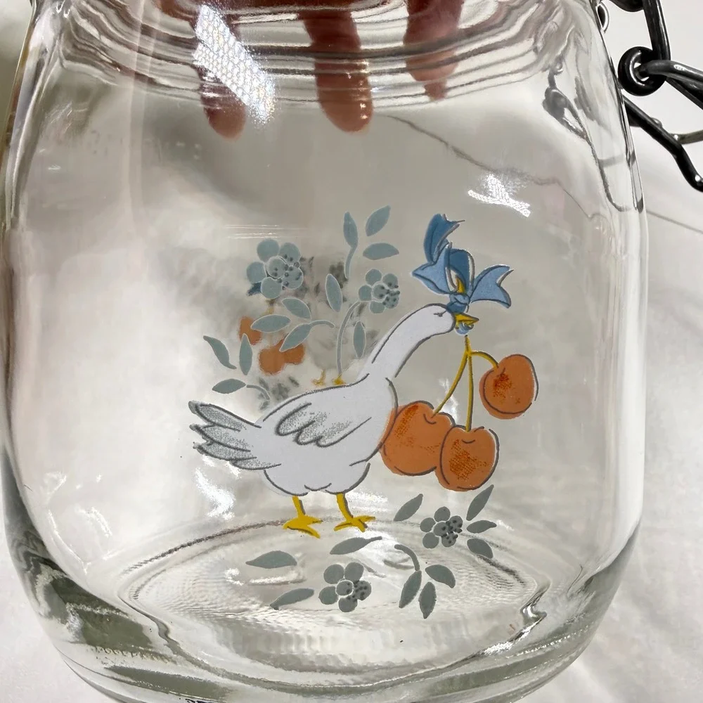 Vintage 80s Arc France GOOSE & CHERRIES Glass Canister 3/4L Wire Bail Jar NICE